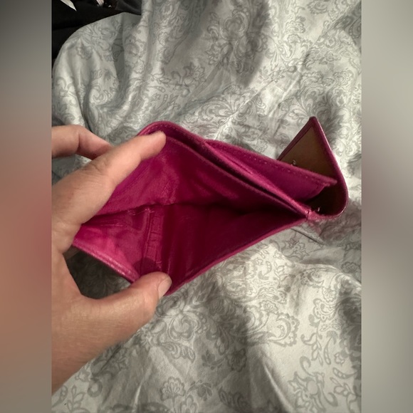 Pre loved. Coach Signature Collection Bi-Fold Compact Wallet pink - Picture 10 of 16